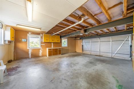 Photo of property in 24 Cypress Drive, Maungaraki, Lower Hutt, 5010