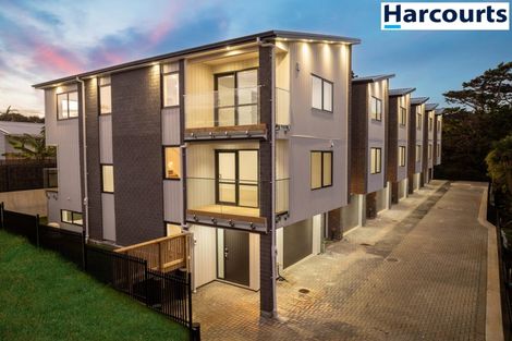 Photo of property in 1/7 Glen Road, Ranui, Auckland, 0612