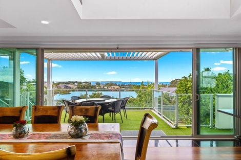 Photo of property in 5b Rahopara Street, Castor Bay, Auckland, 0620