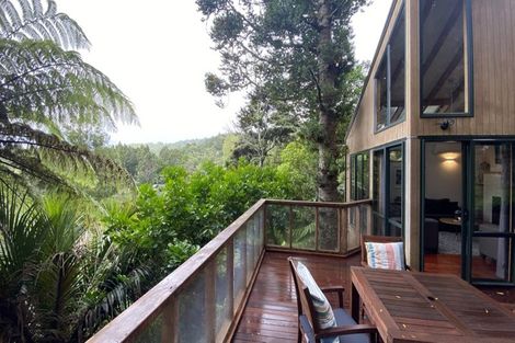 Photo of property in 31 York Road, Titirangi, Auckland, 0604