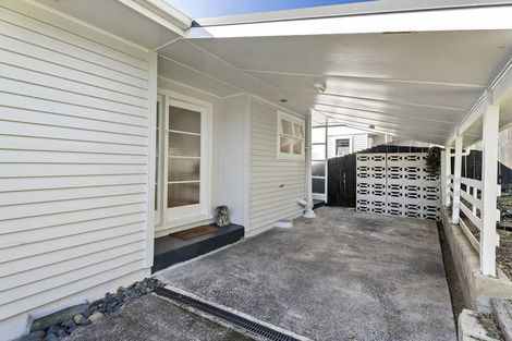 Photo of property in 1/16 Weldene Avenue, Glenfield, Auckland, 0629