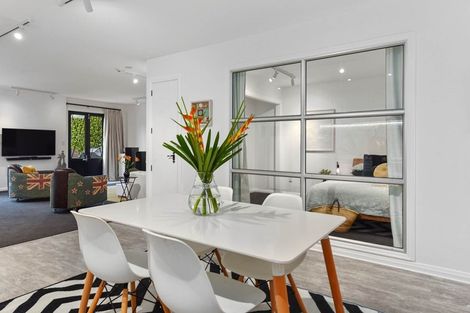 Photo of property in 2/25a Lake Road, Devonport, Auckland, 0624