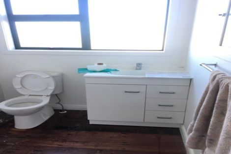 Photo of property in 10 Onewa Road, Northcote Point, Auckland, 0627