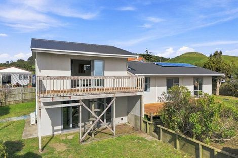 Photo of property in 128 Pikarere Street, Titahi Bay, Porirua, 5022