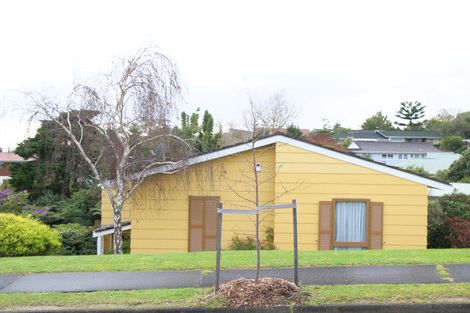 Photo of property in 19 Bert Wilson Place, Cockle Bay, Auckland, 2014