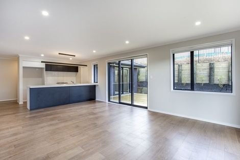 Photo of property in 12 Porokaiwhiri Avenue, Helensville, 0800