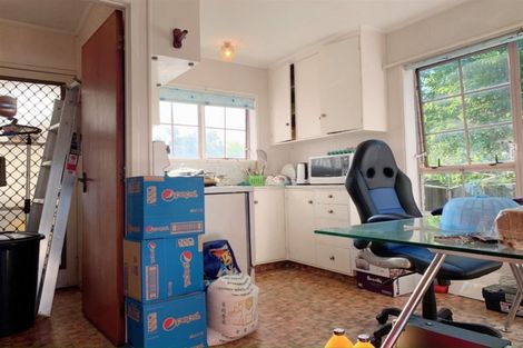 Photo of property in 1/9 Wairata Place, Te Atatu South, Auckland, 0610