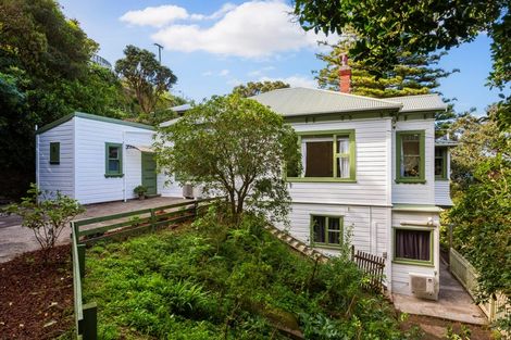 Photo of property in 74 Sar Street, Wadestown, Wellington, 6012