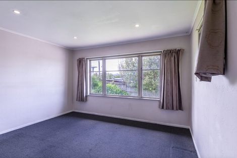 Photo of property in 51 Tirimoana Road, Te Atatu South, Auckland, 0602