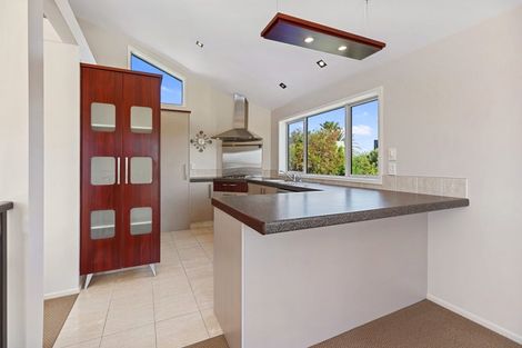 Photo of property in 10 Karewa Parade, Papamoa Beach, Papamoa, 3118