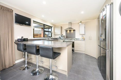 Photo of property in 7 Medallion Court, Kelvin Grove, Palmerston North, 4414