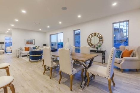 Photo of property in 10 Ian Gordon Lane, Orewa, 0931