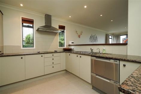 Photo of property in 61c Stanley Road, Stanley Point, Auckland, 0624