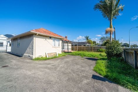 Photo of property in 61 Pakuranga Road, Pakuranga, Auckland, 2010