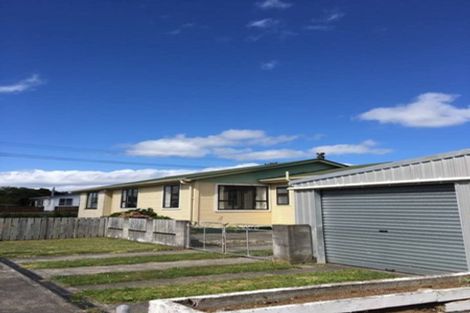 Photo of property in 8 Maire Street, Inglewood, 4330