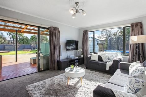 Photo of property in 22 Tuckers Road, Redwood, Christchurch, 8051