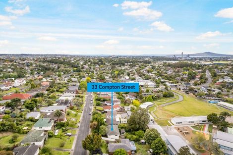 Photo of property in 33 Compton Street, Hillcrest, Auckland, 0627