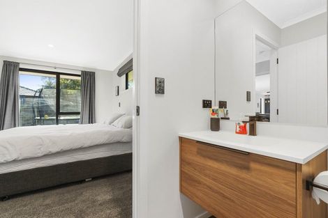 Photo of property in 7 Angus Place, Carterton, 5713