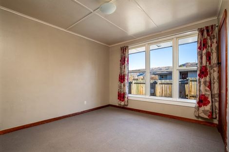 Photo of property in 34 Tamblyn Drive, Lake Roxburgh Village, Roxburgh, 9571