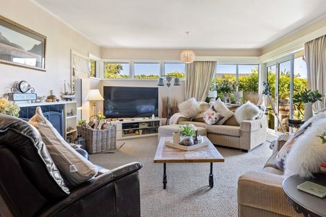 Photo of property in 149 Memorial Avenue, Burnside, Christchurch, 8053