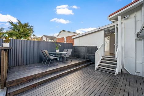 Photo of property in 2/109 Oaktree Avenue, Browns Bay, Auckland, 0630