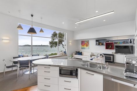 Photo of property in 69c Princes Street, Northcote Point, Auckland, 0627