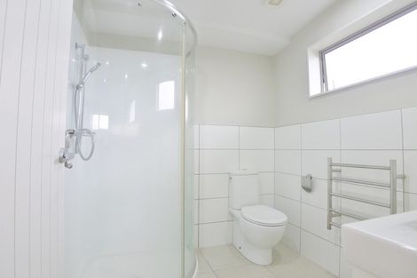 Photo of property in 9/45a Swanson Road, Henderson, Auckland, 0610