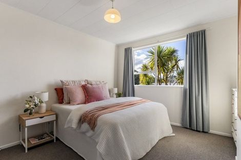 Photo of property in 193 Broderick Road, Johnsonville, Wellington, 6037