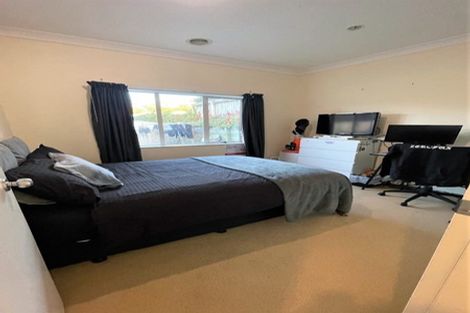 Photo of property in 211 Westchester Drive, Churton Park, Wellington, 6037