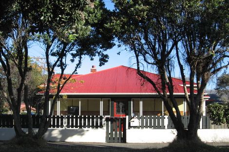 Photo of property in 1 Rata St Rona Bay, Eastbourne, Lower Hutt, 5013