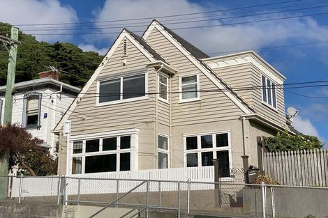 Photo of property in 100 Pirie Street, Mount Victoria, Wellington, 6011