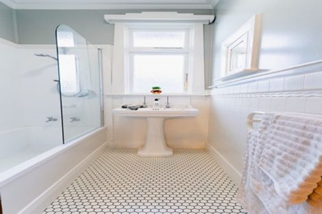 Photo of property in 19 Forbes Street, Balaclava, Dunedin, 9011