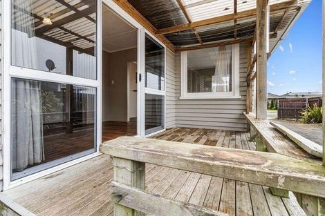 Photo of property in 73 Pohutukawa Place, Bell Block, New Plymouth, 4312