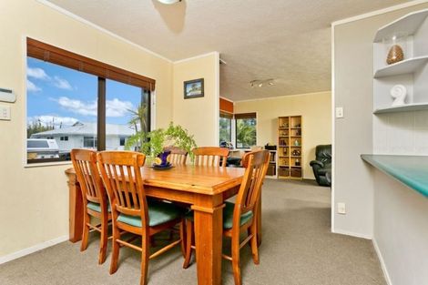 Photo of property in 1/129 Stredwick Drive, Torbay, Auckland, 0630