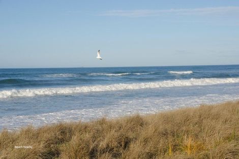 Photo of property in 29b Lyn Grove, Papamoa Beach, Papamoa, 3118