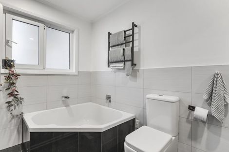 Photo of property in 18 Apirana Avenue, Glen Innes, Auckland, 1072