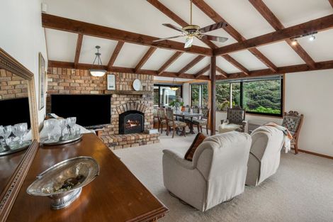 Photo of property in 2 Queens View Road, Russell, 0202