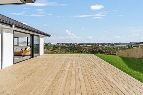 Photo of property in 59 Atlantic Drive, Fitzherbert, Palmerston North, 4410