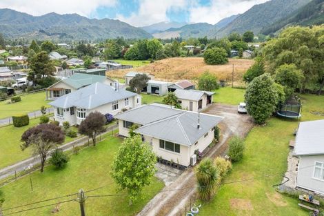 Photo of property in 153 Fairfax Street, Murchison, 7007