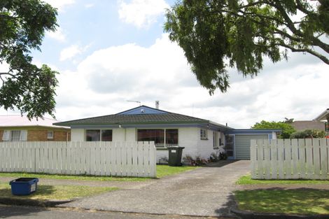 Photo of property in 10 Garden Terrace, Pukekohe, 2120