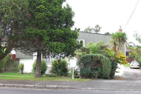 Photo of property in 79 Jaemont Avenue, Te Atatu South, Auckland, 0610
