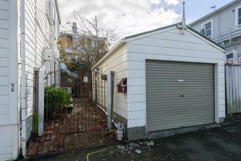 Photo of property in 2 Howard Street, Mount Cook, Wellington, 6021