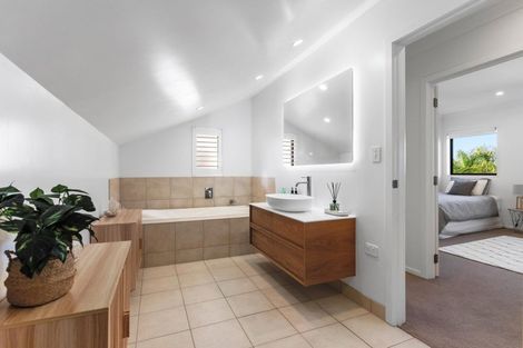 Photo of property in 29a Bay Street, Red Beach, 0932