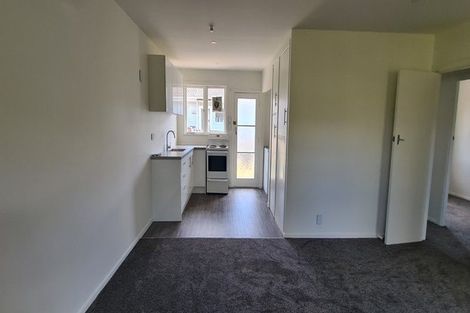 Photo of property in 4/215 Swanson Road, Henderson, Auckland, 0610