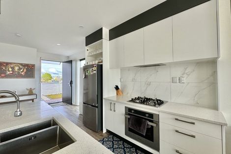 Photo of property in 38 Parahau Road, Papakura, 2110