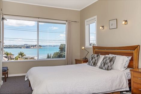 Photo of property in 21 Tindalls Bay Road, Tindalls Beach, Whangaparaoa, 0930