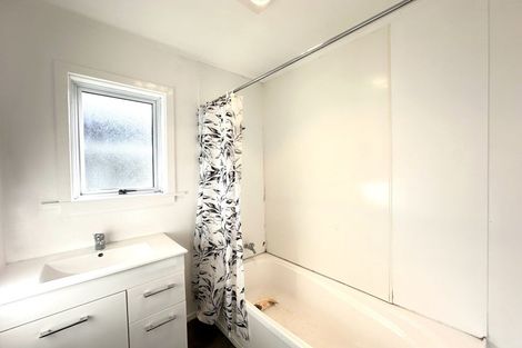 Photo of property in 90 Centennial Avenue, Waitara, 4320