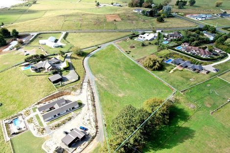 Photo of property in 2/11 Fencourt Road, Cambridge, 3496