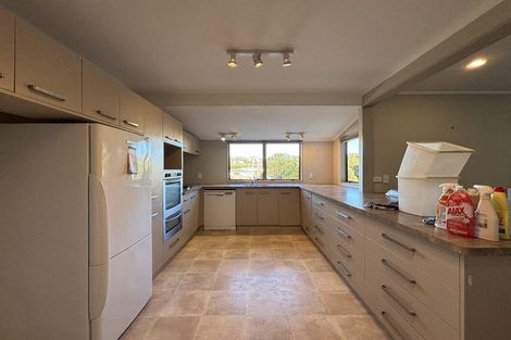 Photo of property in 40 Halswater Drive, Churton Park, Wellington, 6037
