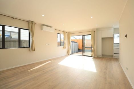 Photo of property in 4a Vanbrugh Place, Bucklands Beach, Auckland, 2014